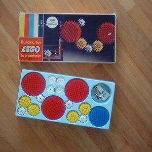 Lego vintage gear construction set
